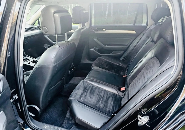 Volkswagen Passat cena 67900 przebieg: 217000, rok produkcji 2015 z Śrem małe 742